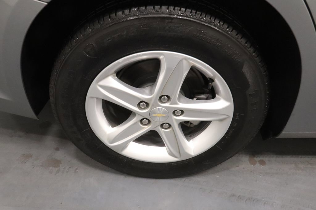 Used 2024 Chevrolet Malibu LS w/ Driver Confidence Package FWD image 25