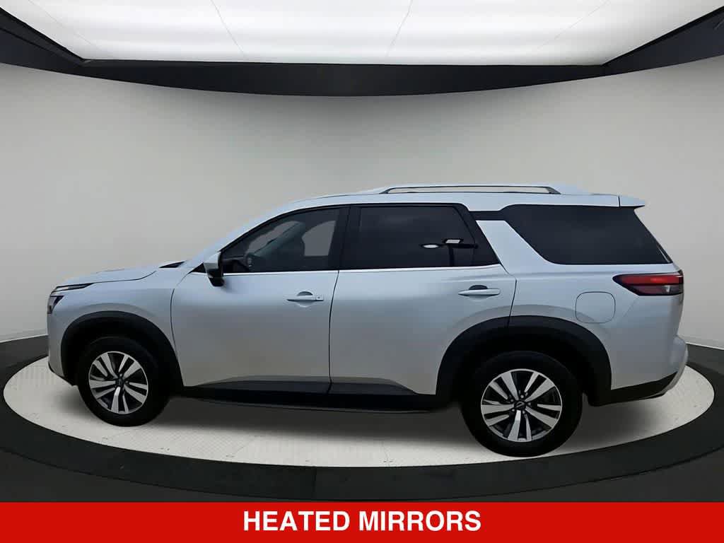 Used 2023 Nissan Pathfinder SL FWD image 5