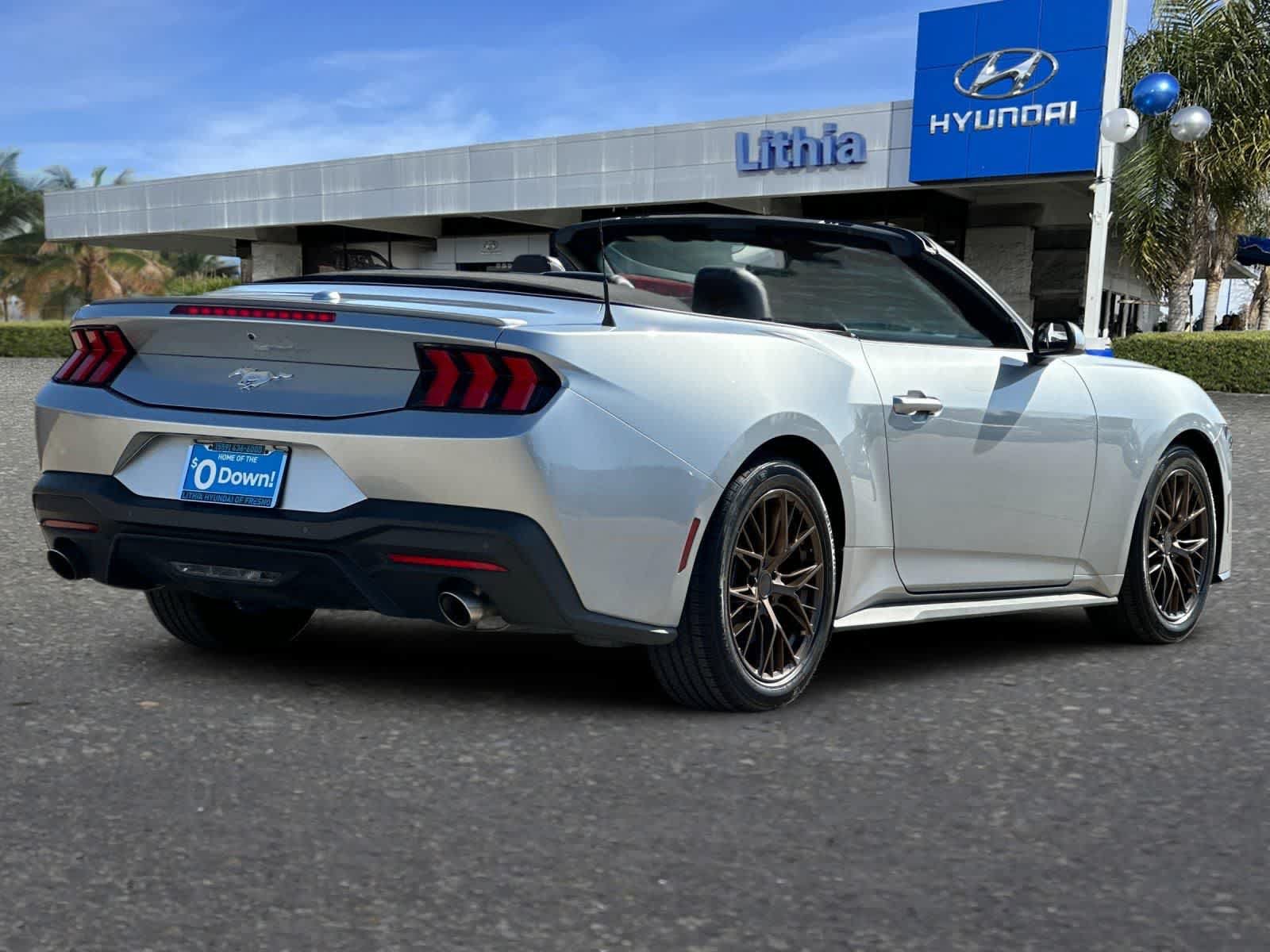 Used 2025 Ford Mustang Premium RWD image 3