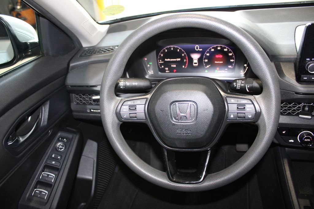 Used 2023 Honda Accord EX image 16