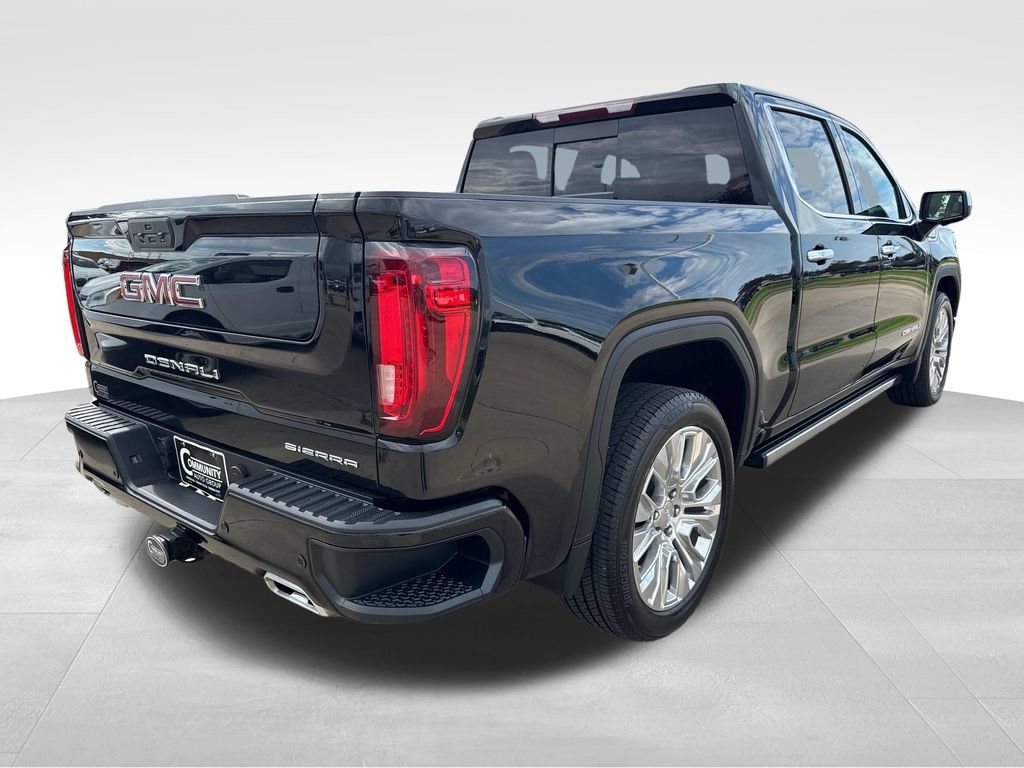 Certified 2022 GMC Sierra 1500 Denali w/ Denali Premium Package AWD/4WD image 8