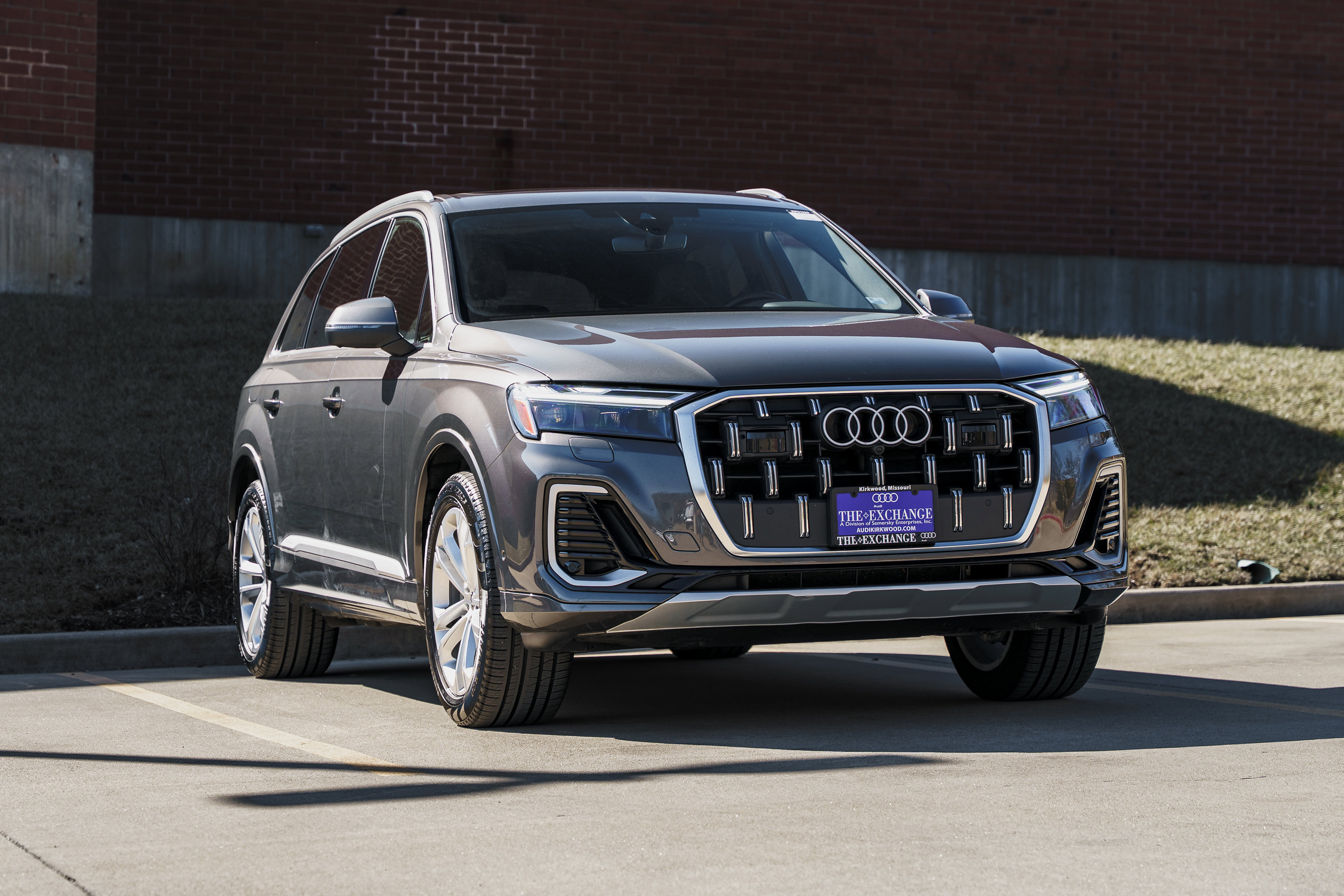 Used 2025 Audi Q7 2.0T Premium w/ Convenience Package image 1