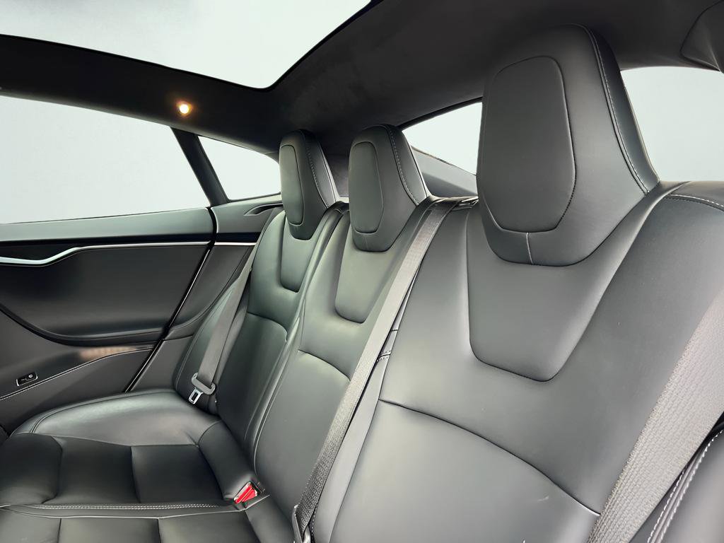 Used 2021 Tesla Model S Long Range Plus image 21