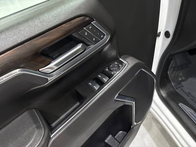 Used 2025 GMC Sierra 1500 SLT image 14
