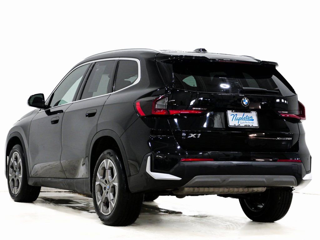 Used 2023 BMW X1 xDrive28i image 9