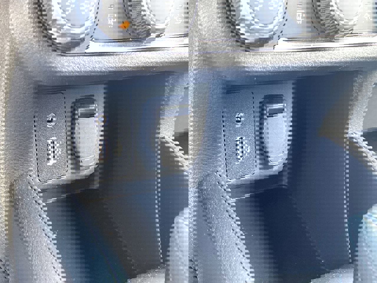 Used 2024 Nissan Versa S w/ S Plus Package image 27