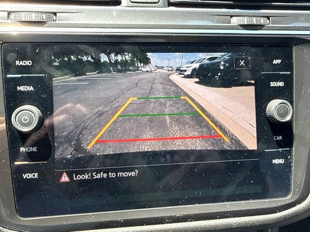 Certified 2023 Volkswagen Tiguan SE R-Line FWD image 25