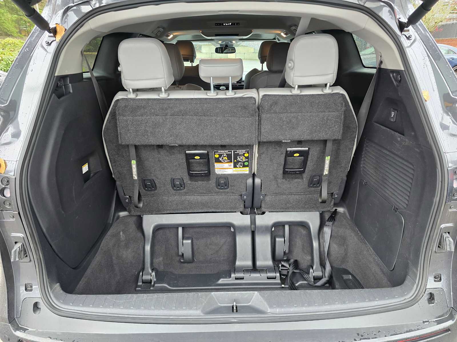 Used 2025 Toyota Sienna XLE image 16