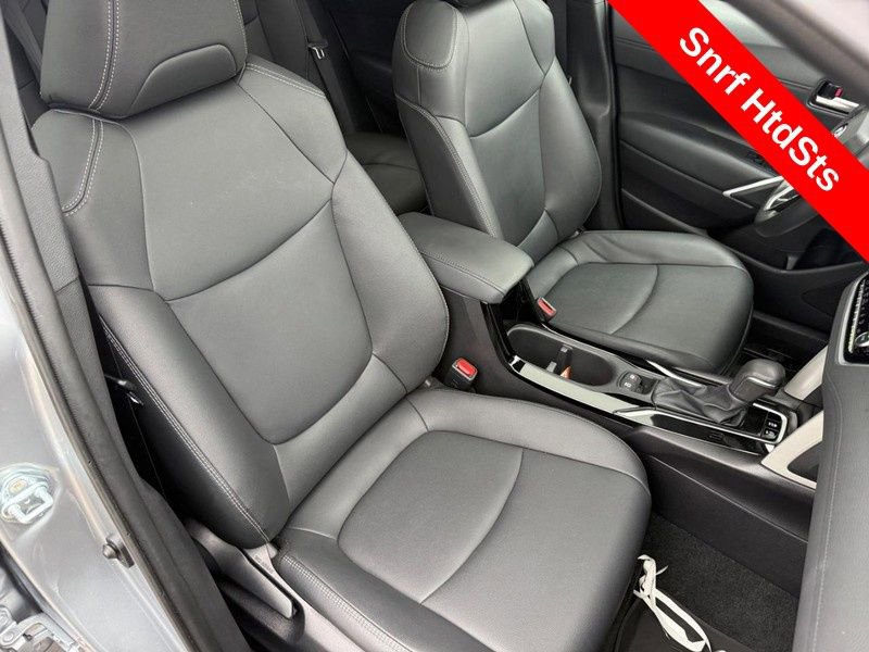 Used 2025 Toyota Corolla Cross XLE w/ Convenience Package AWD/4WD image 11