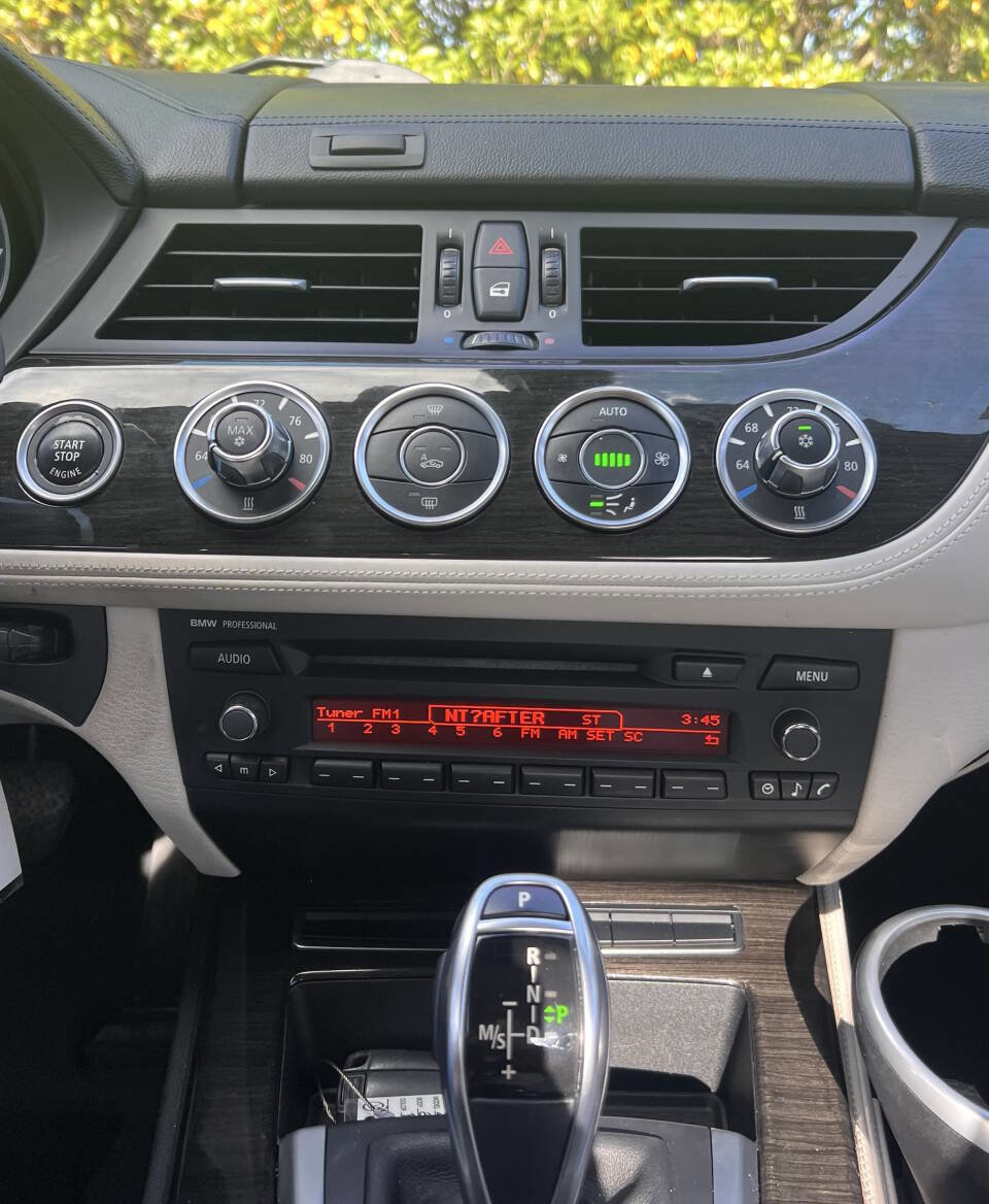 Used 2009 BMW Z4 sDrive35i image 23