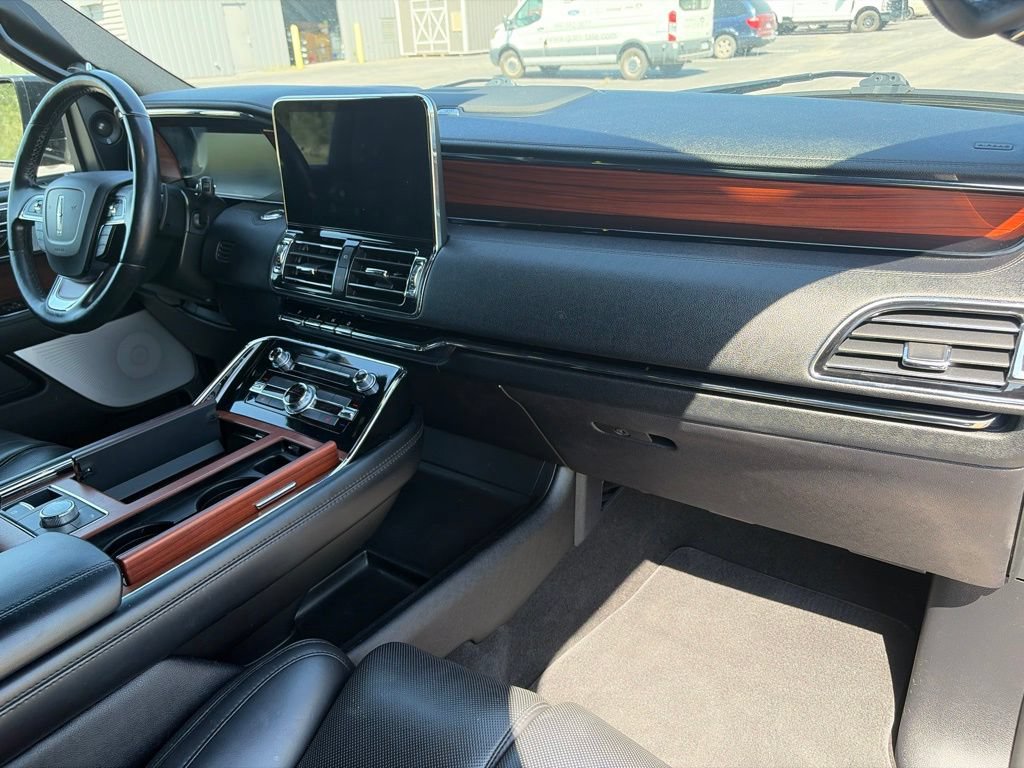 Used 2020 Lincoln Navigator Reserve w/ Luxury Package AWD/4WD image 12