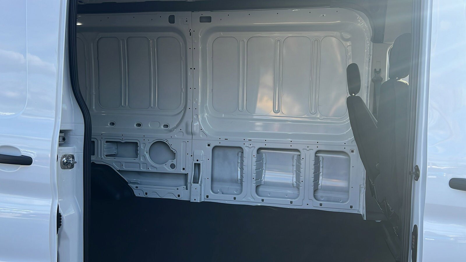 New 2026 Ford Transit 250 148 Medium Roof RWD image 35