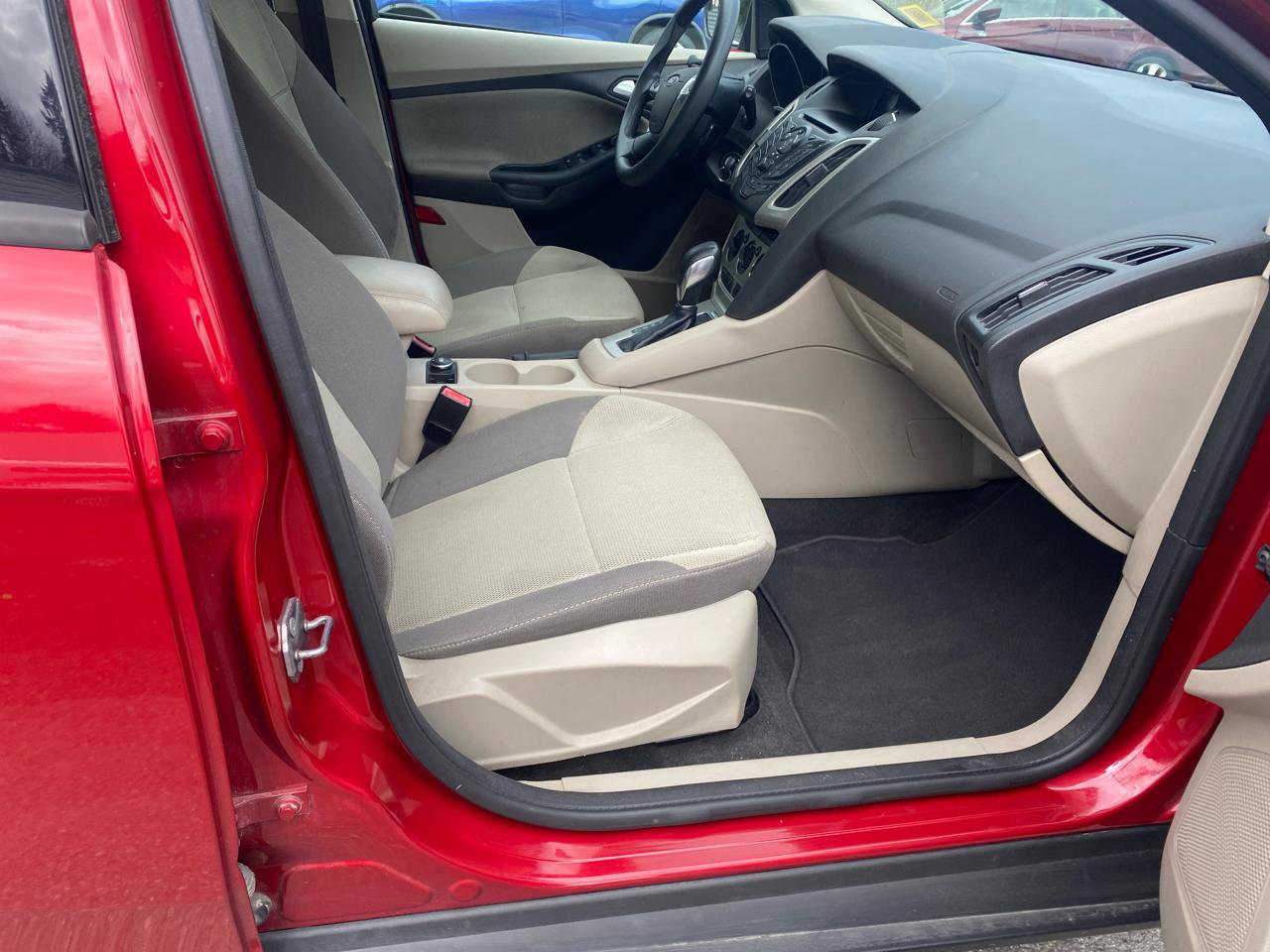 Used 2012 Ford Focus SE image 22