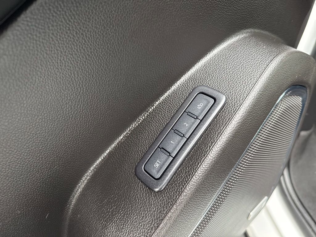 Used 2020 GMC Yukon XL SLT image 20