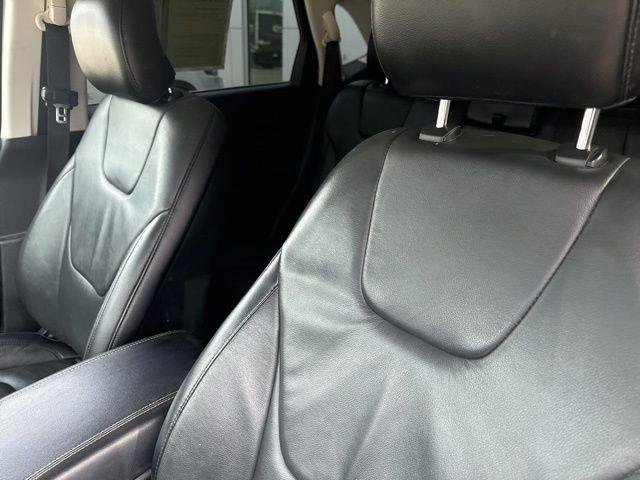 Used 2019 Ford Edge Titanium image 16