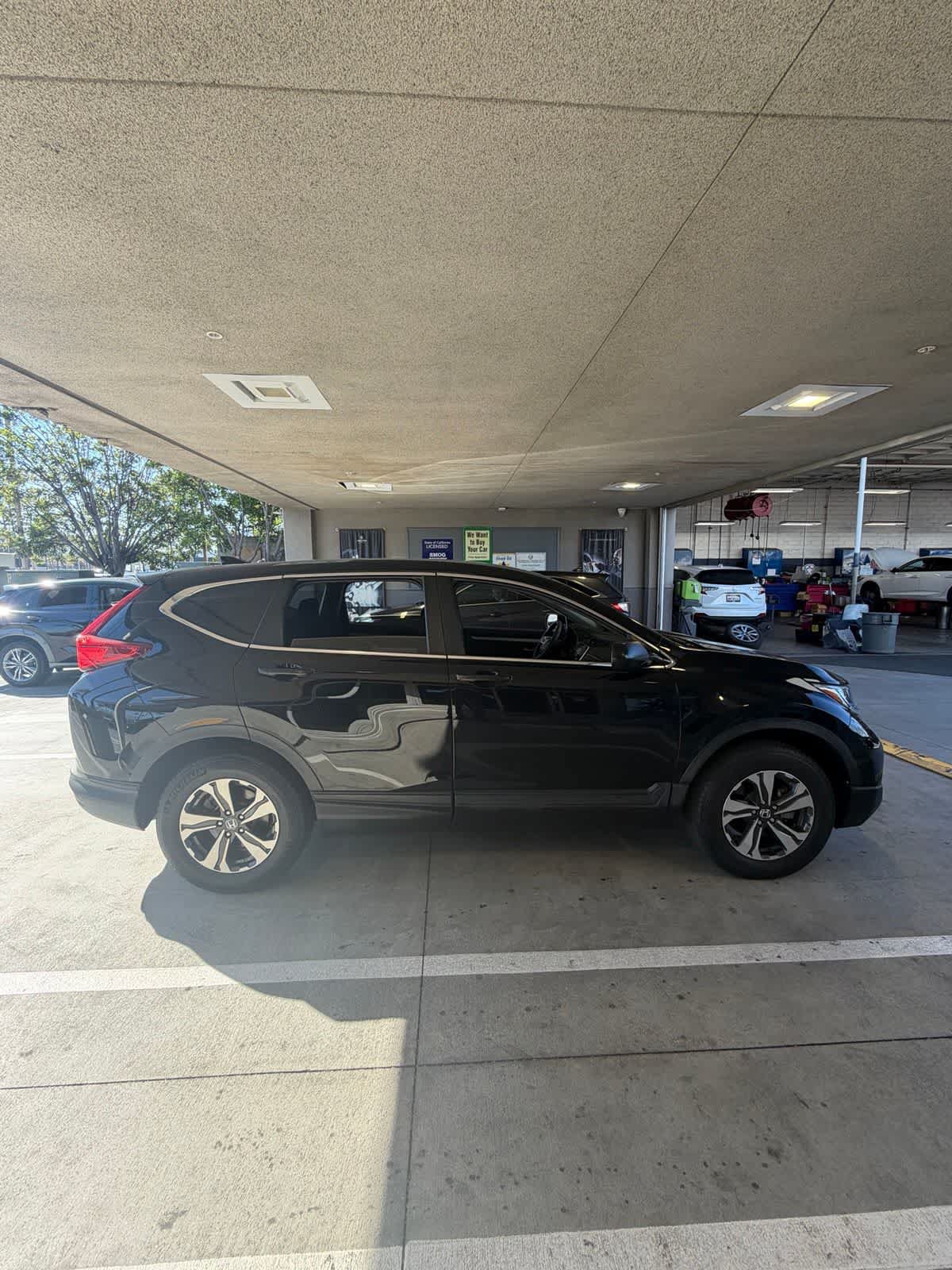 Used 2017 Honda CR-V LX image 9