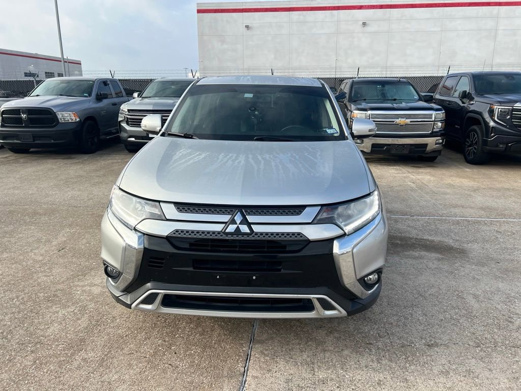 Used 2019 Mitsubishi Outlander SE FWD image 2