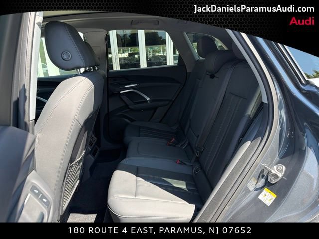 Used 2025 Audi Q5 Premium w/ Convenience Package AWD/4WD image 14