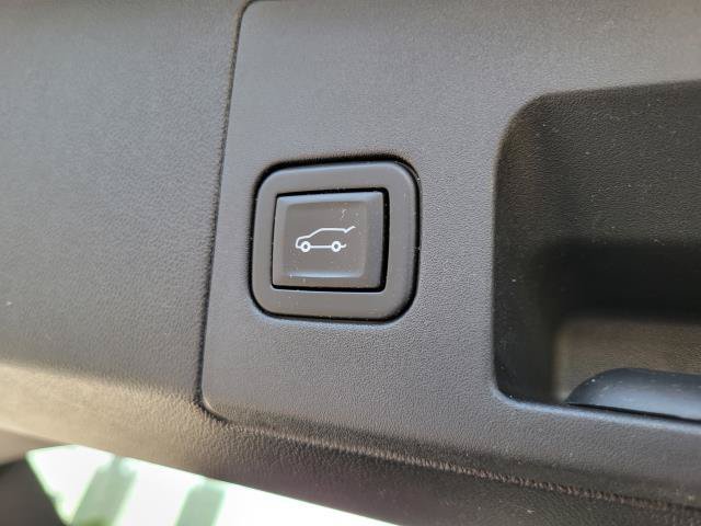 Used 2020 Cadillac XT5 Premium Luxury w/ LPO, Floor Liner Package AWD/4WD image 32