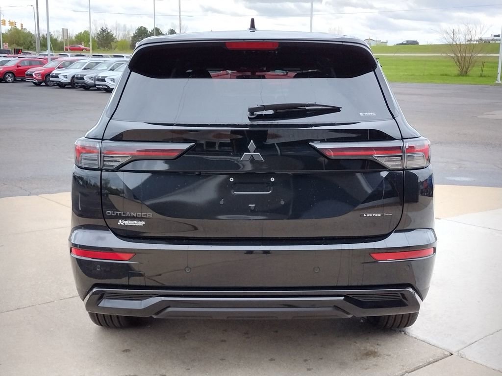 New 2026 Mitsubishi Outlander LE AWD/4WD image 17
