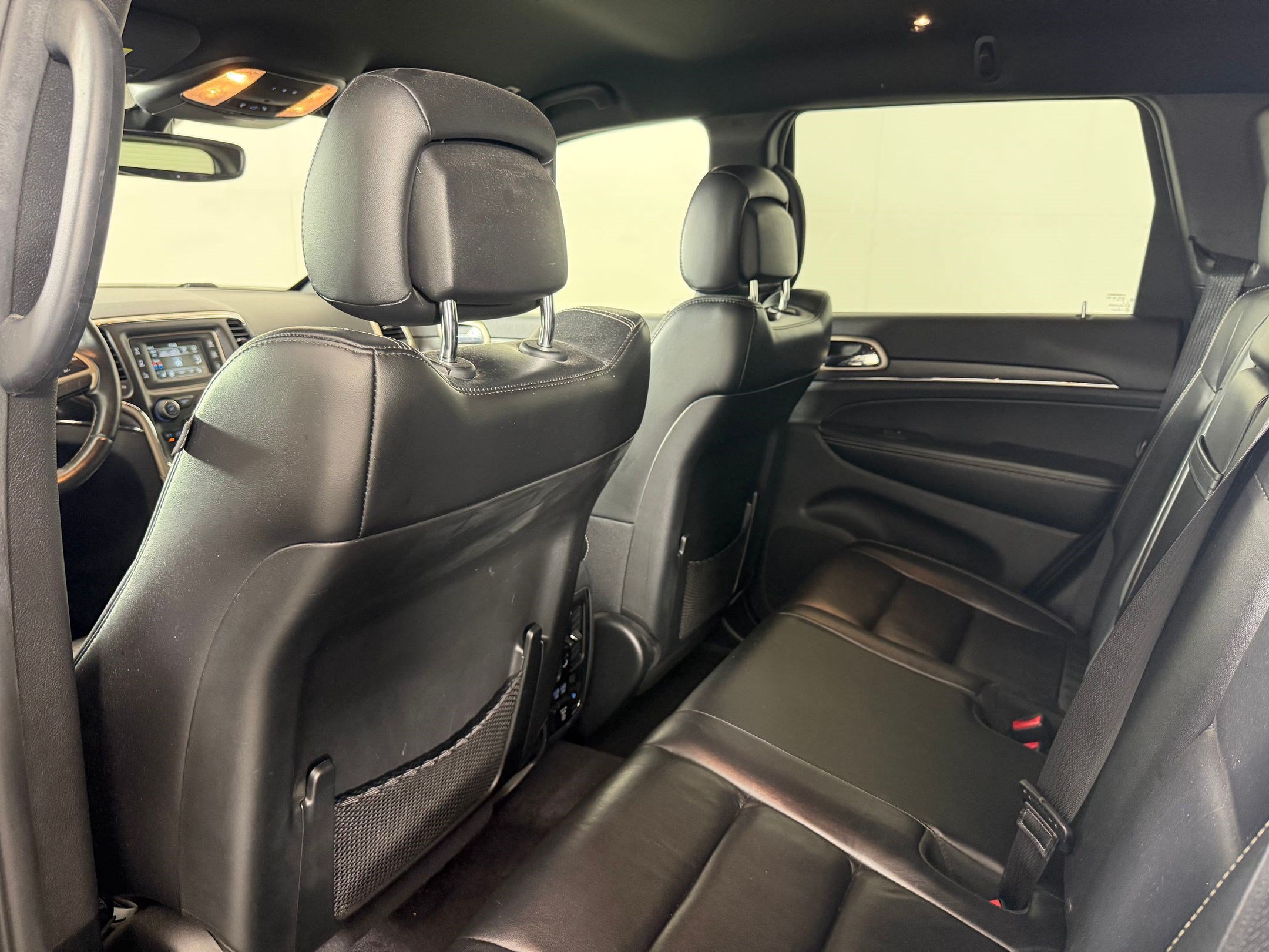 Used 2017 Jeep Grand Cherokee Limited AWD/4WD image 26