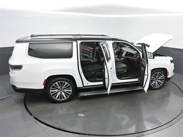 Used 2024 Jeep Grand Wagoneer L Series III image 67
