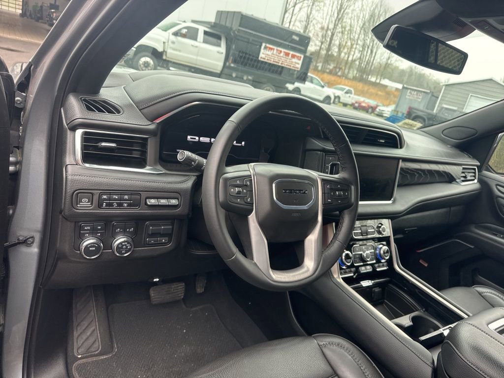 Used 2024 GMC Yukon XL Denali w/ Max Trailering Package image 18