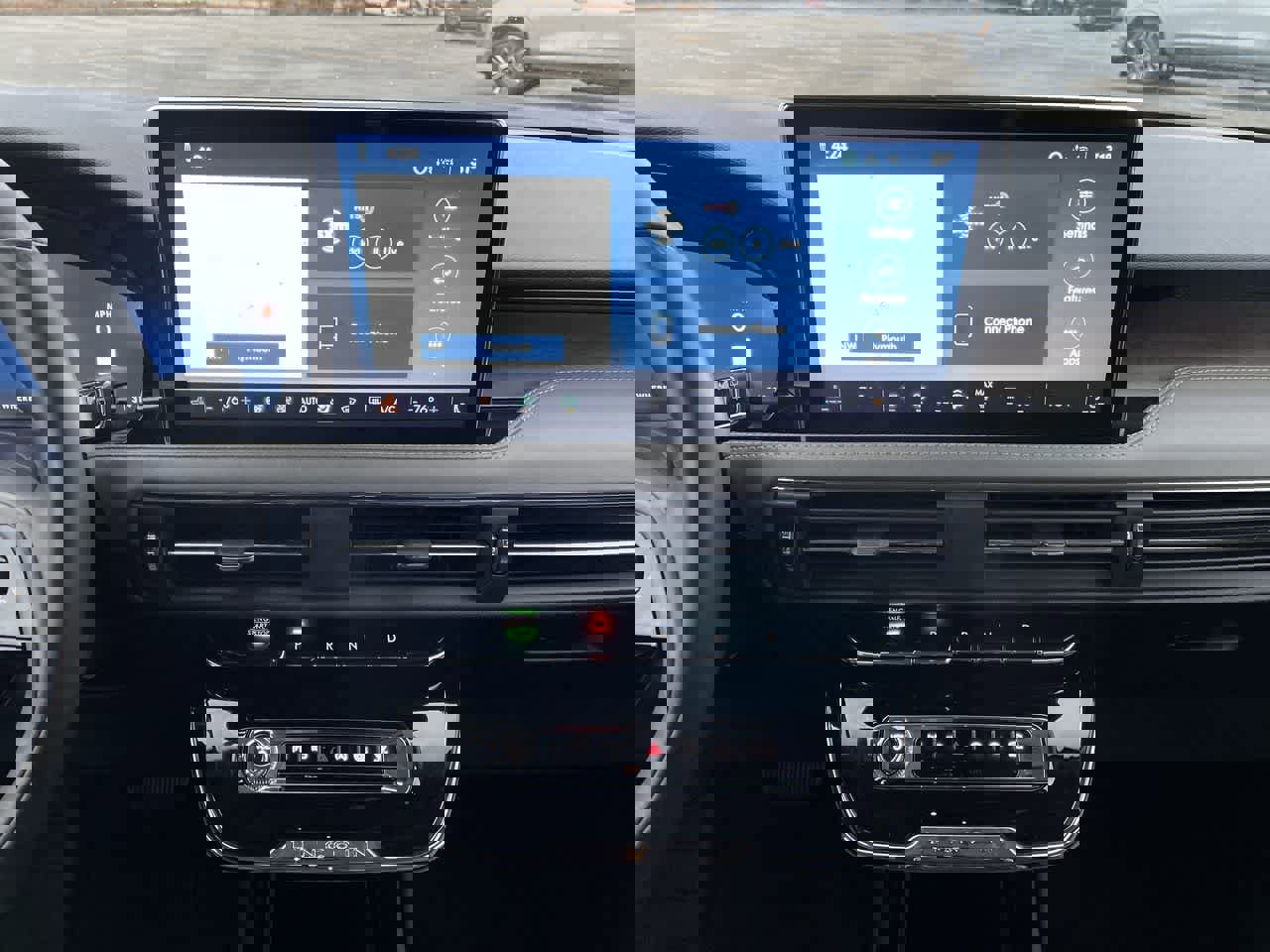 Used 2023 Lincoln Corsair Reserve w/ Equipment Group 201A image 13