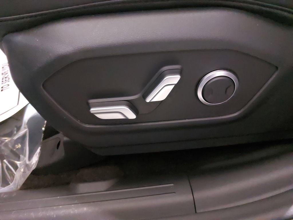 Certified 2025 Hyundai Santa Fe XRT image 30