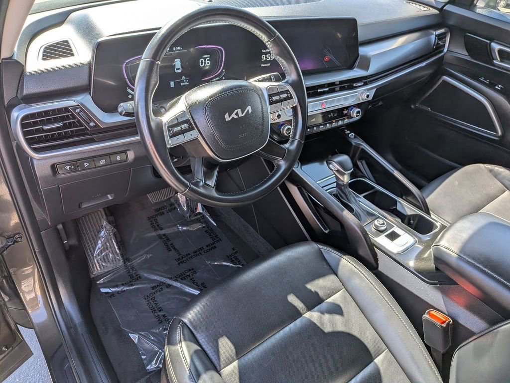 Used 2025 Kia Telluride S image 14