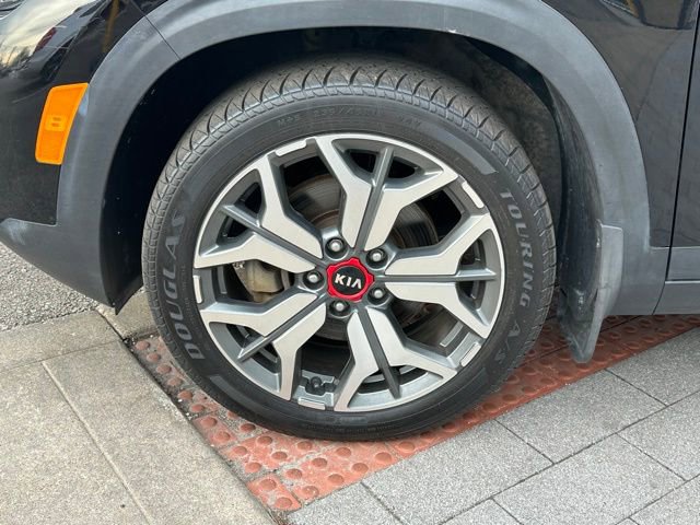 Used 2021 Kia Seltos SX w/ SX Sunroof Package image 9