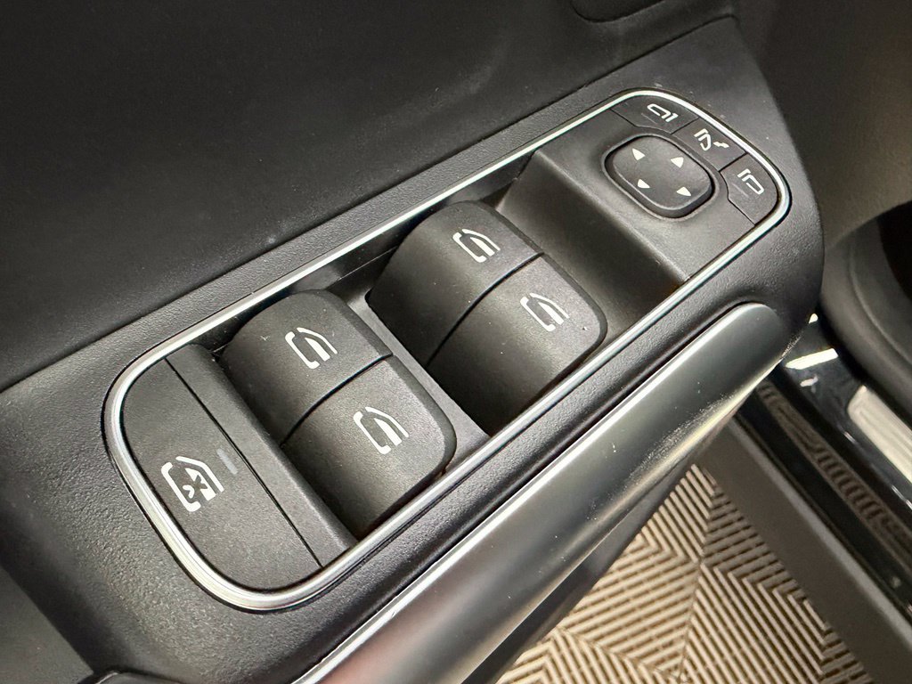 Used 2025 Mercedes-Benz GLA 250 image 19