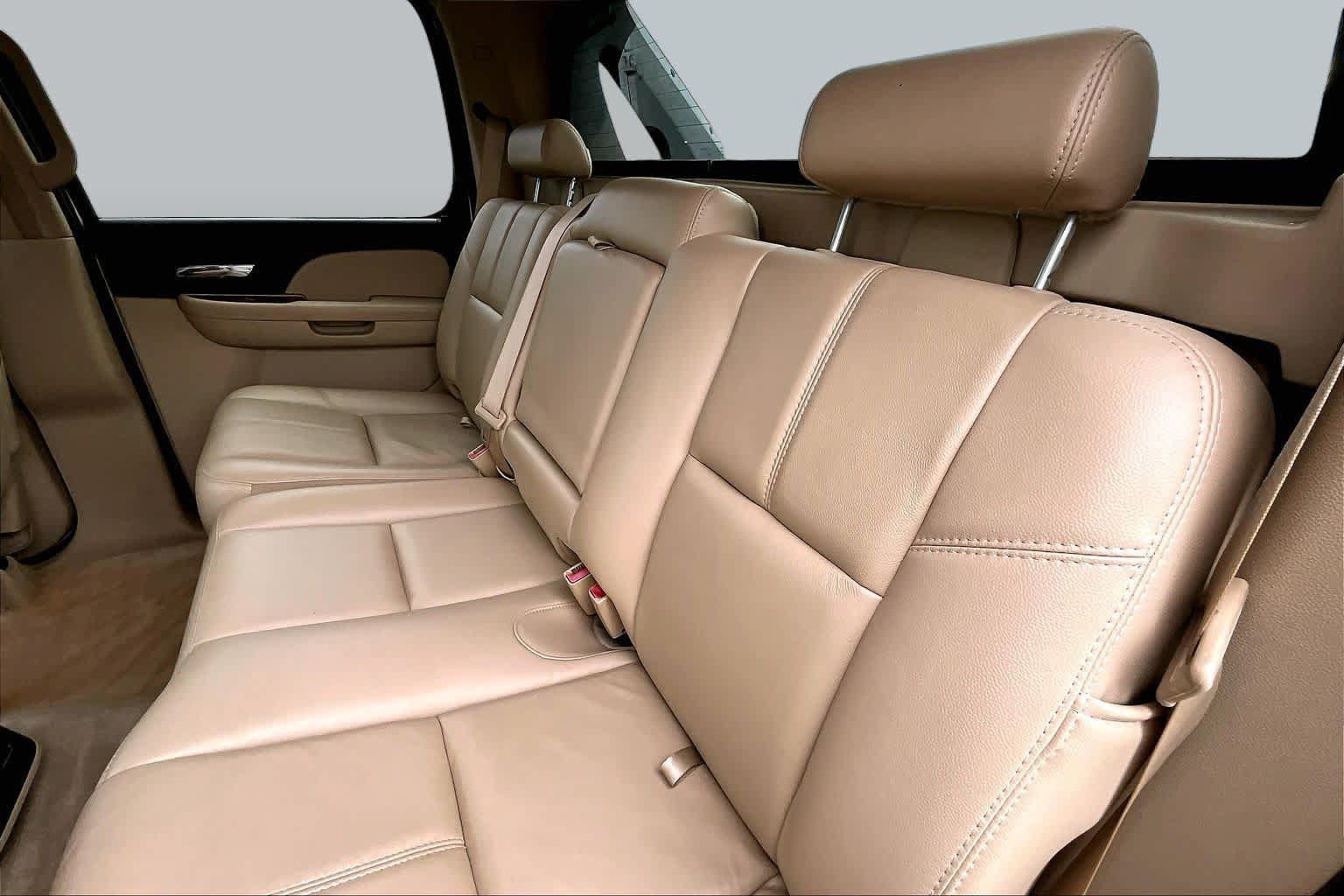 Used 2008 Chevrolet Avalanche LTZ w/ LTZ Preferred Equipment Group RWD image 21