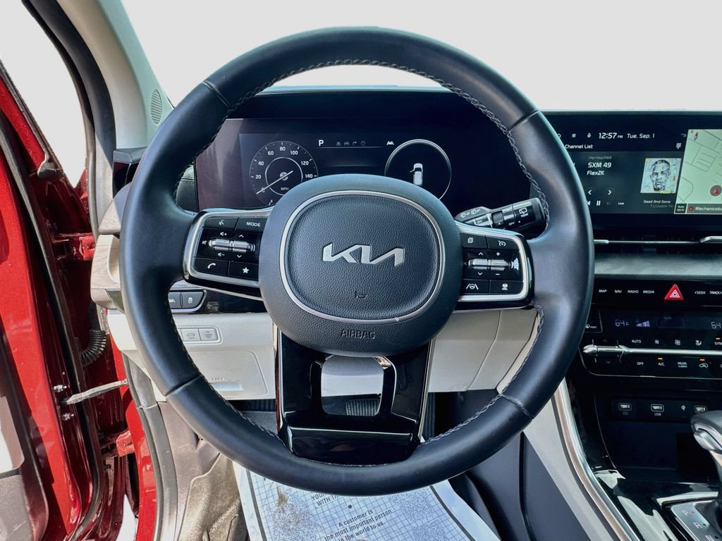 Certified 2023 Kia Carnival SX FWD image 14
