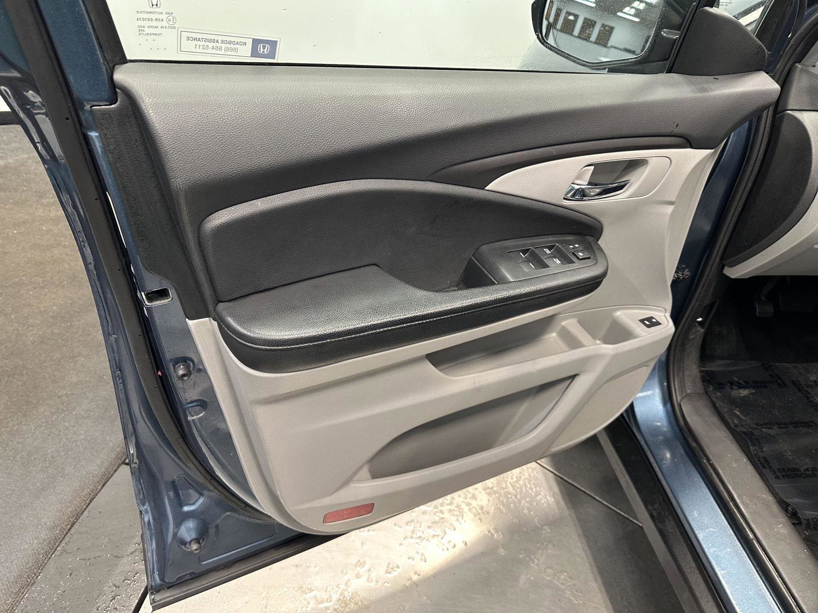 Used 2016 Honda Pilot EX-L image 12