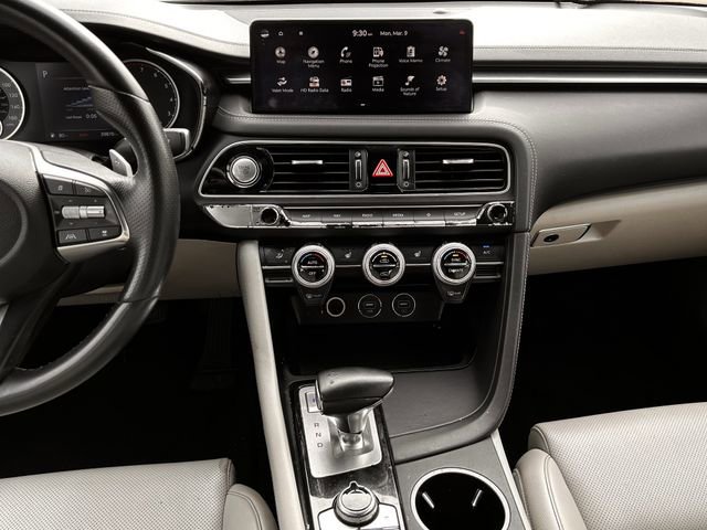 Used 2022 Genesis G70 2.0T image 17