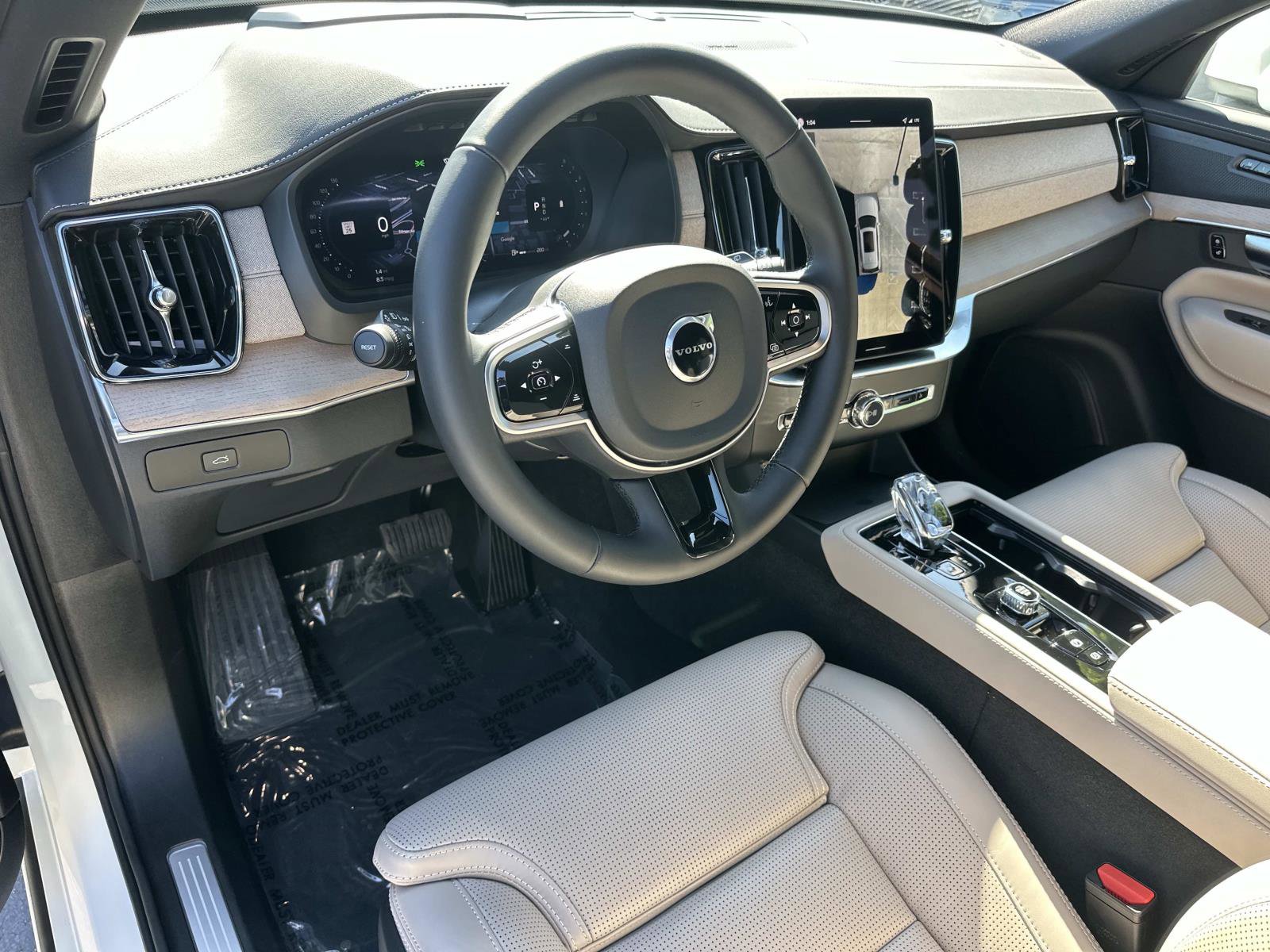 Certified 2026 Volvo XC90 B6 Ultra w/ Protection Package image 9