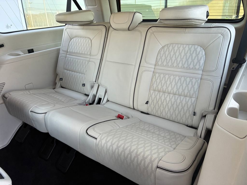 Used 2024 Lincoln Navigator L Black Label image 23