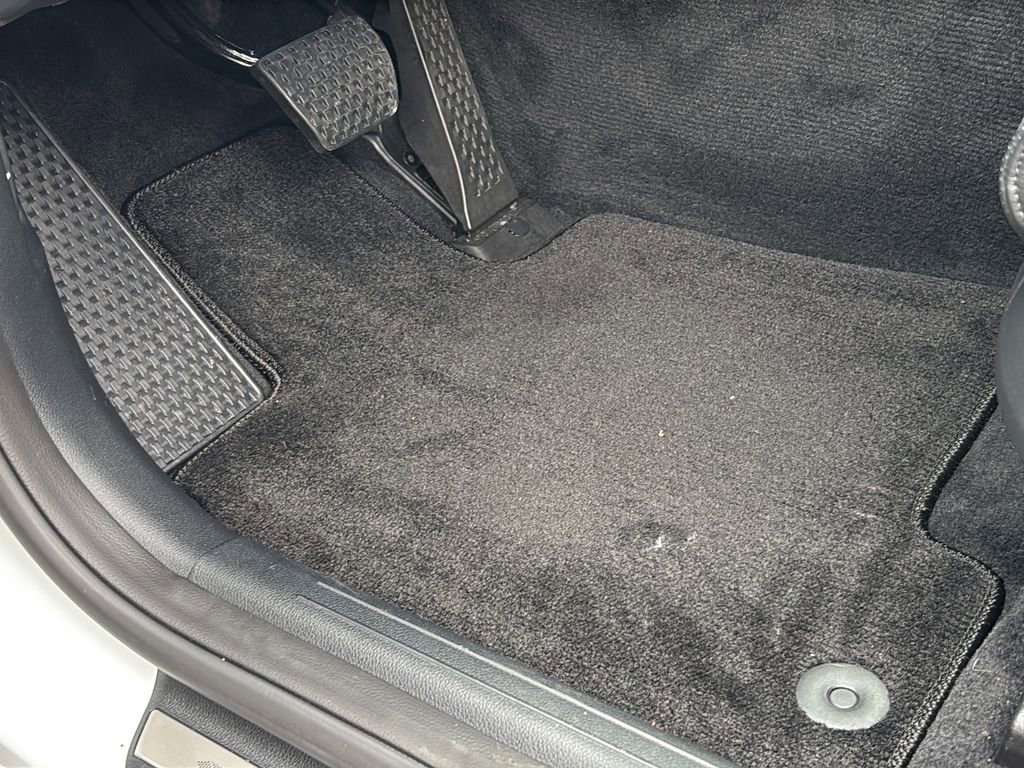 Certified 2026 Genesis GV70 2.5T Advanced image 18