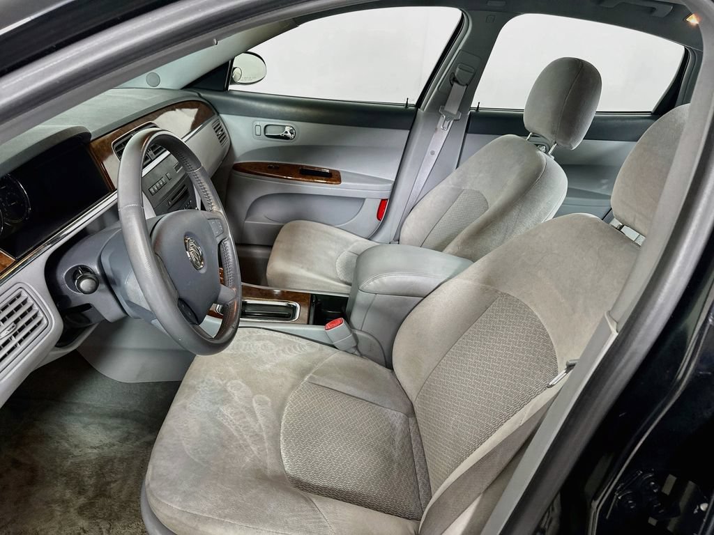 Used 2005 Buick LaCrosse CX w/ Silver Convenience Package FWD image 8
