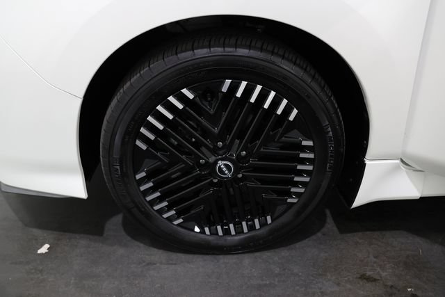 Certified 2025 Nissan Leaf SV Plus FWD image 10