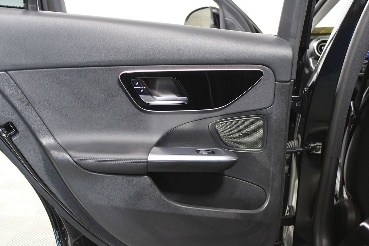 Used 2022 Mercedes-Benz C 300 Sedan image 30