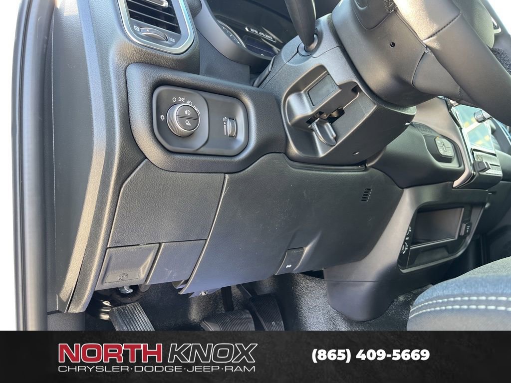 New 2026 RAM 4500 4x4 Crew Cab DRW image 7