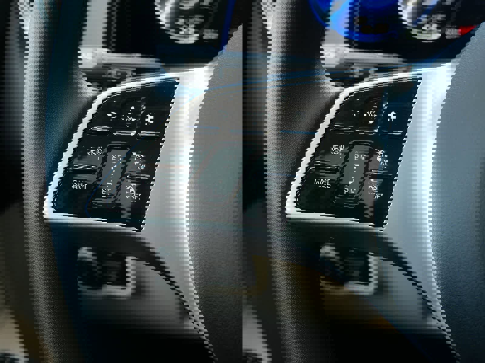 Used 2025 Mercedes-Benz EQB 300 4MATIC image 23