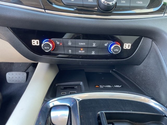 Used 2023 Buick Enclave Essence image 15