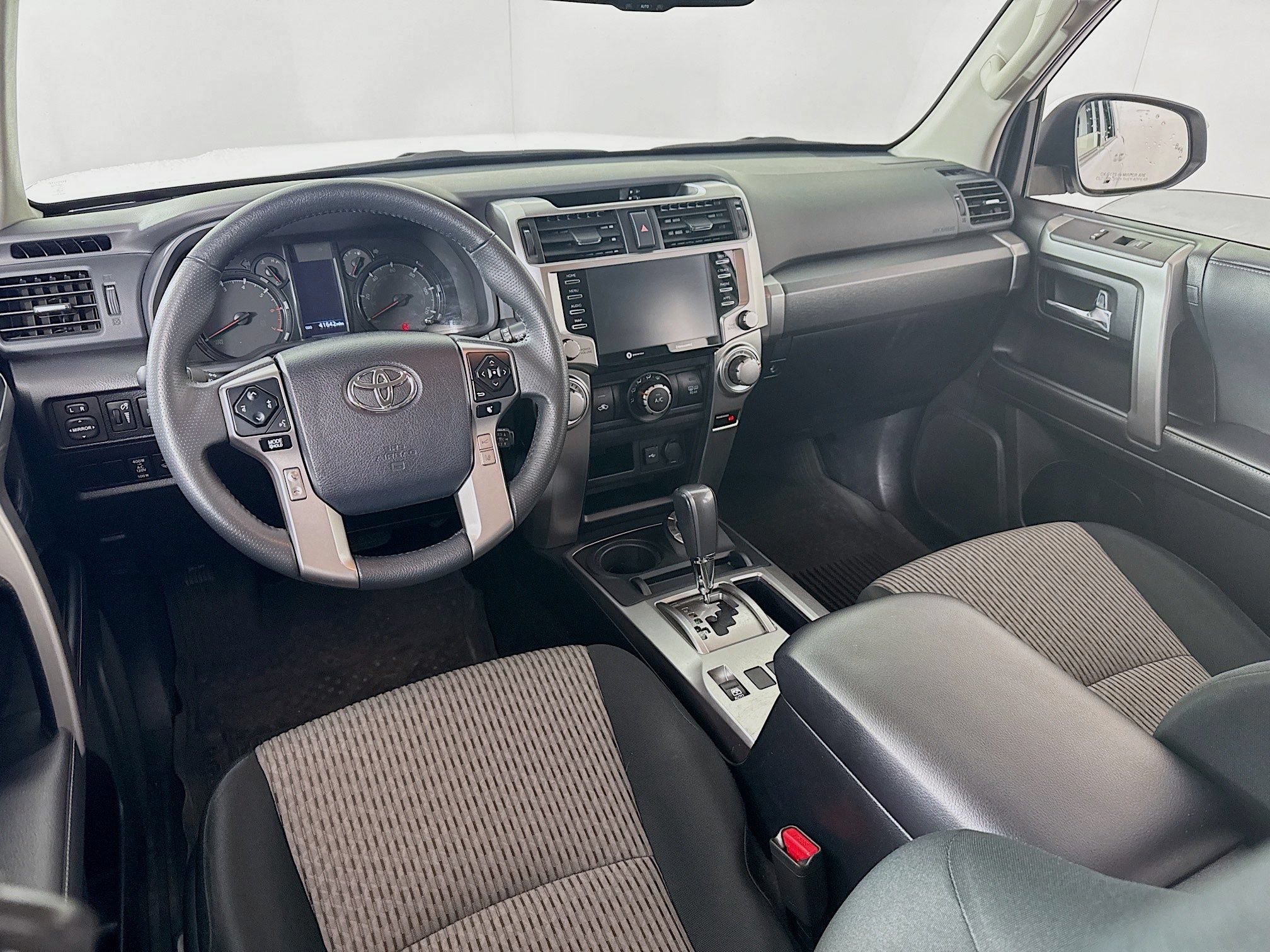 Certified 2024 Toyota 4Runner SR5 AWD/4WD image 17
