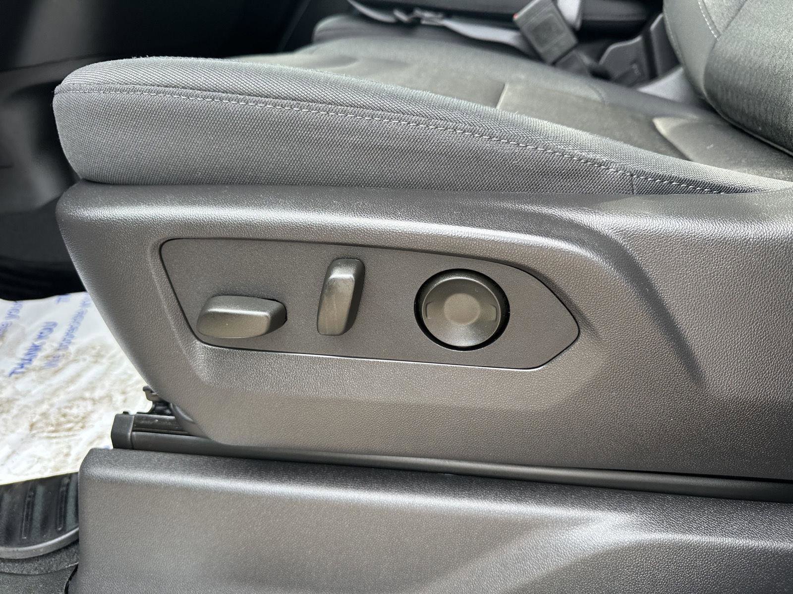 Used 2024 Chevrolet Silverado 1500 LT image 20