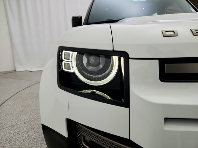 Certified 2023 Land Rover Defender 110 X-Dynamic SE image 28