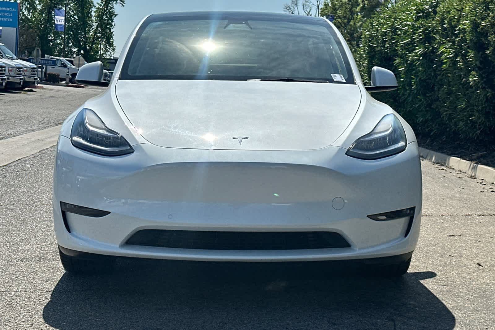 Used 2021 Tesla Model Y Long Range image 10