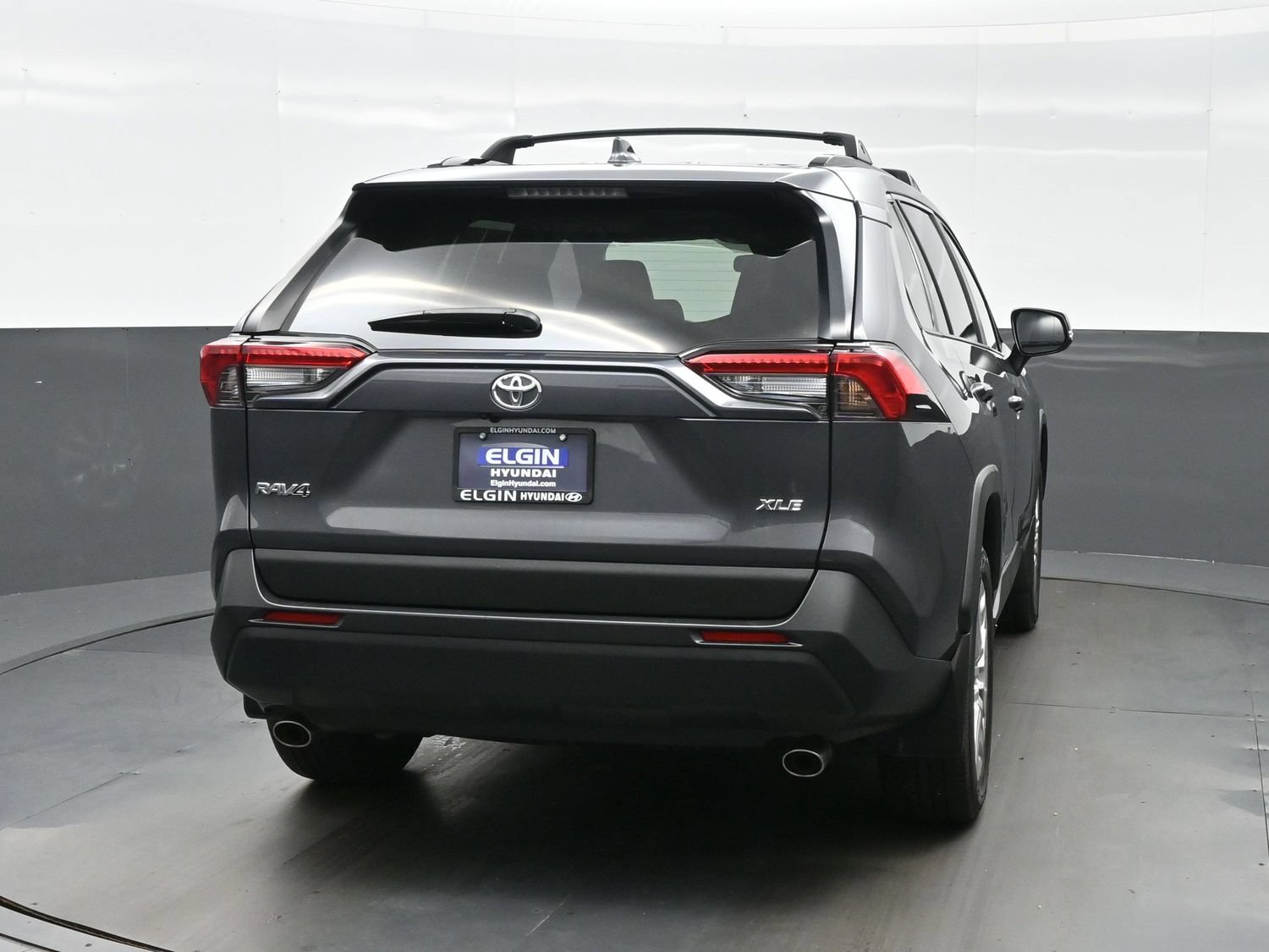Used 2025 Toyota RAV4 XLE Premium w/ Weather Package FWD image 5